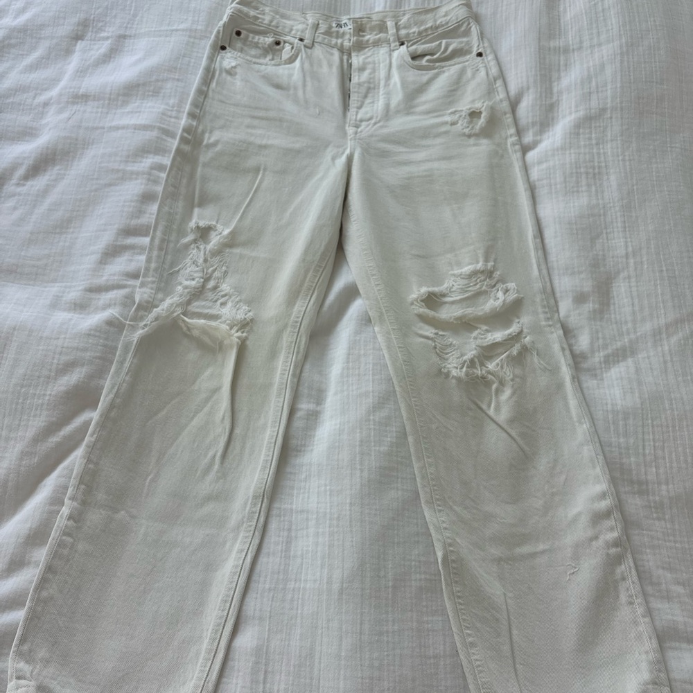 Zara White Distressed Straight-Leg Jeans